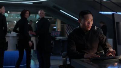 - Agent Danvers...
- Yeah. - Supergirl