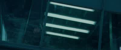Agent in distress. - Johnny English Reborn