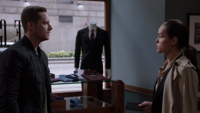 Agent Lee, the hell's going on? - Chicago Med