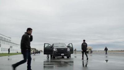 AGENT LI: Tom and the team are back. - Debris