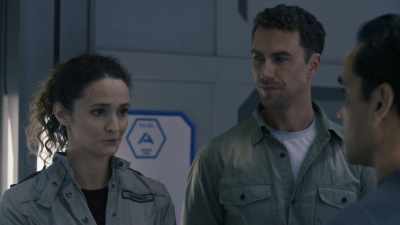 - Agreed?
- Yeah, I think he’s earned it. - The Ark