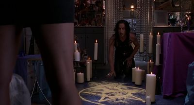 Ah ah ah ah ah Back on your knees - Bride of Chucky