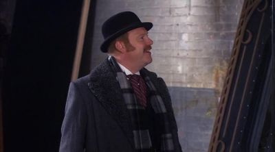 Ah, an identical room. - Murdoch Mysteries