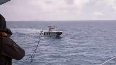 -Ah!
-Bro... - Below Deck Down Under