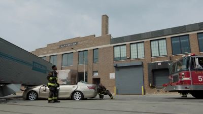 - Ah, come up! Come up! - Chicago Fire