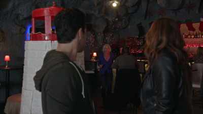 Ah! Congratulations, you two.
This calls for a toast. - Christmas Stars