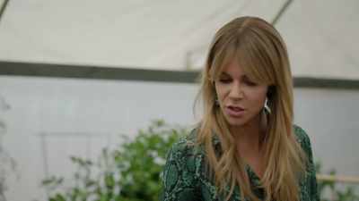 - Ah.
- Elliot went through - High Potential