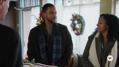 Ah, Eric Grunewald
told you I'd be coming, - Inventing the Christmas Prince