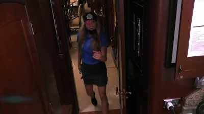 - Ah!
- Hey! - Below Deck Down Under
