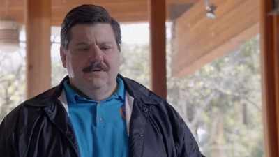 -Ah. Hey, uh, there's a-- - Rob Riggle's Ski Master Academy