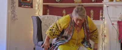Ah! I go get the Vicks.
It's good for broken backs. - How the Gringo Stole Christmas