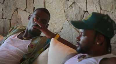 - Ah, I see.
- Bro, why did you tell him - Sweet Life: Los Angeles
