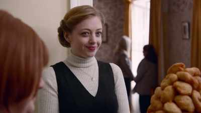 - Ah, Irene.
- (Irene): June. - Nowhere Fast
