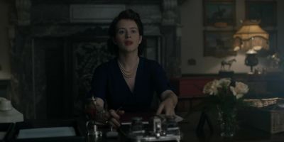 Ah. Is the car ready? - The Crown