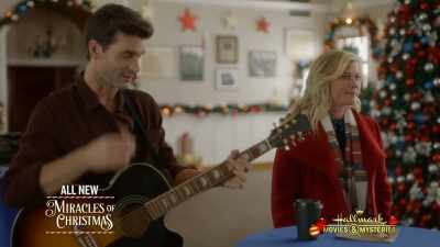Ah, it's hard to learn a whole
set list in a week - Time for You to Come Home for Christmas