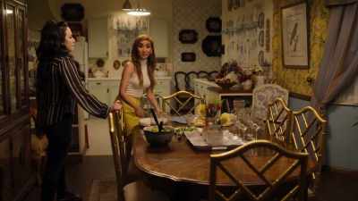 Ah. Izzy, Stella,
can you help set the table? - Dollface