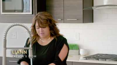 Ah, nothing. They're
driving me nuts today. - The Secret Lives of Mormon Wives