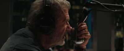 Ah, so now you have time
to listen to me. - On the Line