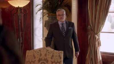 Ah, you seem to have come
with quite a bit of baggage. - The PA and the Manhattan Prince