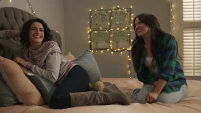 -Ah.
-She's full of ideas, this one. - A Christmas Open House