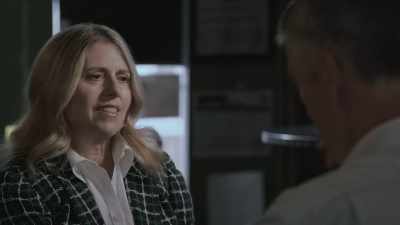 - Ah, shit.
- And he went back down - FBI TRUE