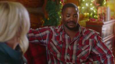 - Ah, the boss triumphs again. - Mistletoe in Montana