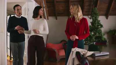 Ah, we were just looking at
your package and we loved it! - A Christmas Exchange
