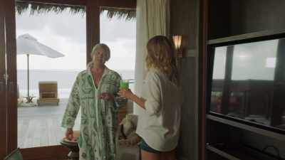 Ah, but what is the key
to his abs? - Love in the Maldives