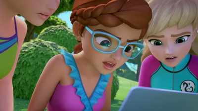 Ah! Why won't it-- The sonar
system's been disabled. - LEGO Friends: Girls on a Mission