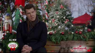 Ah, you're welcome to come.
I'll save you a seat. - It's Beginning to Look a Lot Like Christmas