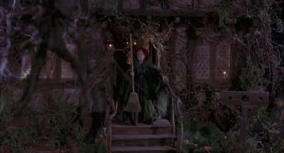 Ahh! Into the night! Ahh! - Hocus Pocus