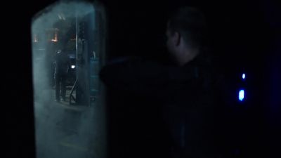 Ahh. It's jammed. - The 100