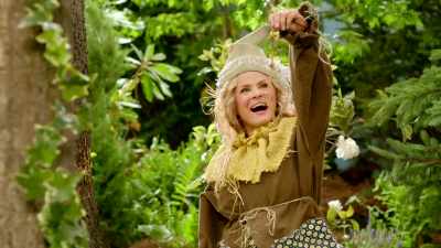 Ahh. Look at that. Ha-ha! - At Home with Amy Sedaris