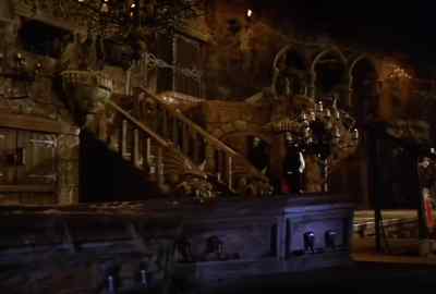 Ahh! That lgor--
he was just showing off. - The Munsters' Revenge
