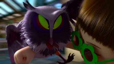 - Ahhh!
- [cawing] - Larva Family