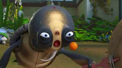 - Ahhh!
- [chuckles] - Larva Family