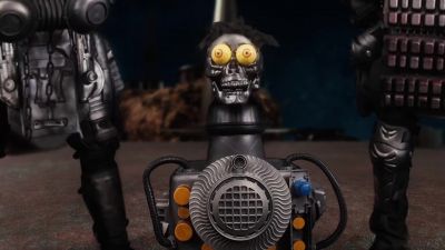 ♪ Ahoo hey-eh-eh-eh ♪ - Robotica Destructiva