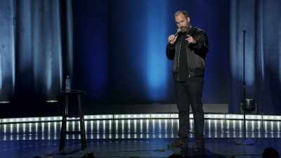Ai omorât pe cineva?"
Prima dată a zis că nu. - Tom Segura: Disgraceful