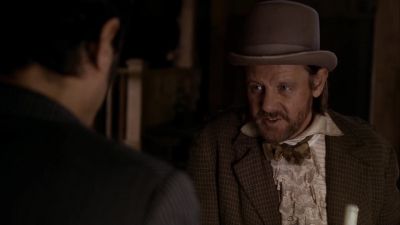 Ai, watchin' you even at a distance - Deadwood