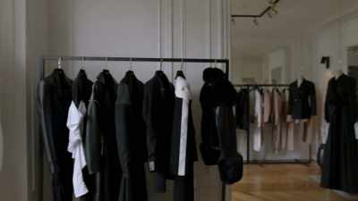 AICKEL:
I want she feel like a princess, - Love Trip: Paris