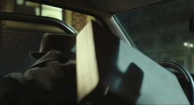 Aigoo, seriously!
Wait here! - Phantom Detective