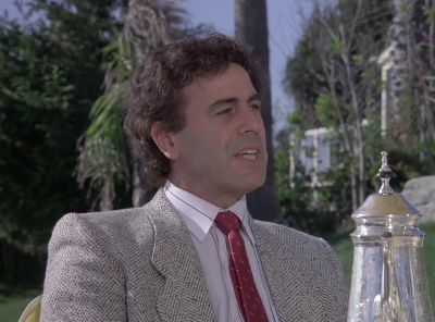 AII right, KITT.
Scan the area and photograph
everything you can. - Knight Rider