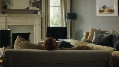 - [Ainsley] We are
not calling it Sandra. - Five Bedrooms