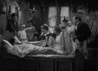 -Ain't it cute? What is it?
-A girl. - Freaks