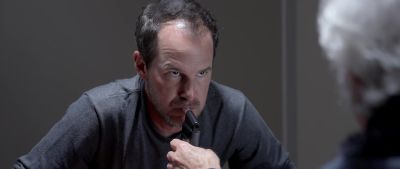 (air hissing)
(music continues) - Bad Fish