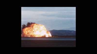 AIRCRAFT CLATTERS - Armstrong