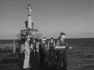 - Aircraft off the starboard quarter. - Submarine Command