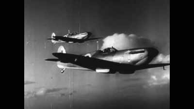 (airplane engines roaring)
(suspenseful music) - The Buildings That Fought Hitler
