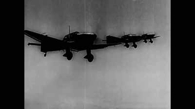 (airplane engines whirring) - The Buildings That Fought Hitler