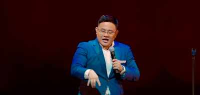 Aku bisa melihat di atas meja - Dr Jason Leong: Ride with Caution